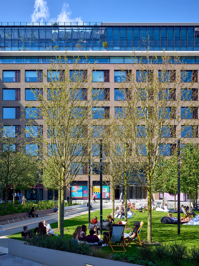 Television Centre2893Timothy SoarWEBIMAGE10jpg