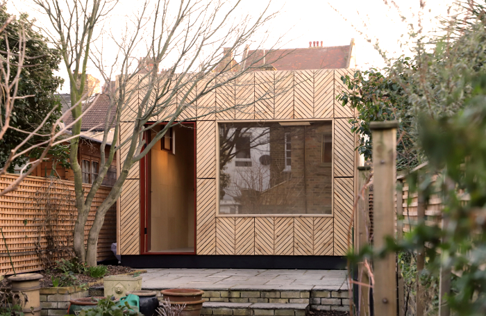 StudioBarkUBuildGardenRoomExt1 700x455jpg