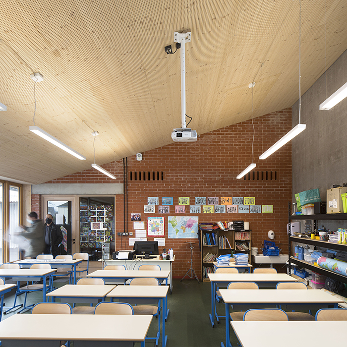 Classroom in the Bioclimatic School in Guclardjpg