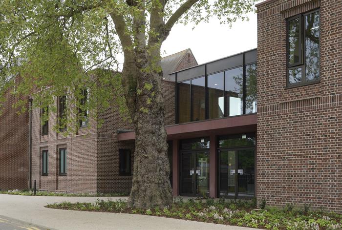 Dining Hall Homerton College CambridgeDavid GrandorgeWEBIMAGE9jpg