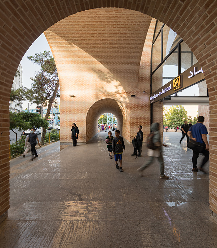 Jahad Metro Plaza front entrance arched tunnel outside other directionjpg