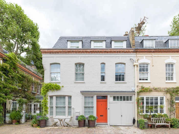 Mews House Deep Retr4909Andrew MeredithWEBIMAGE6jpg