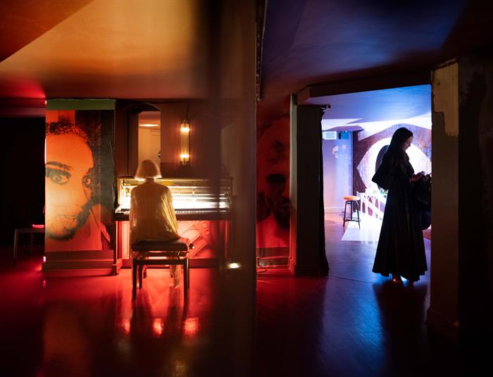 The Kit Kat Club at the Playhouse Theatre381Philip VileWEBIMAGE4jpg