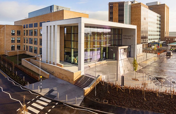 altnagelvinacutehospitalexteriortwopaullindsay700x455jpg