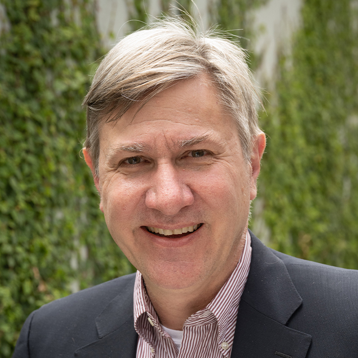 Mark Greaves portrait 700x700jpg