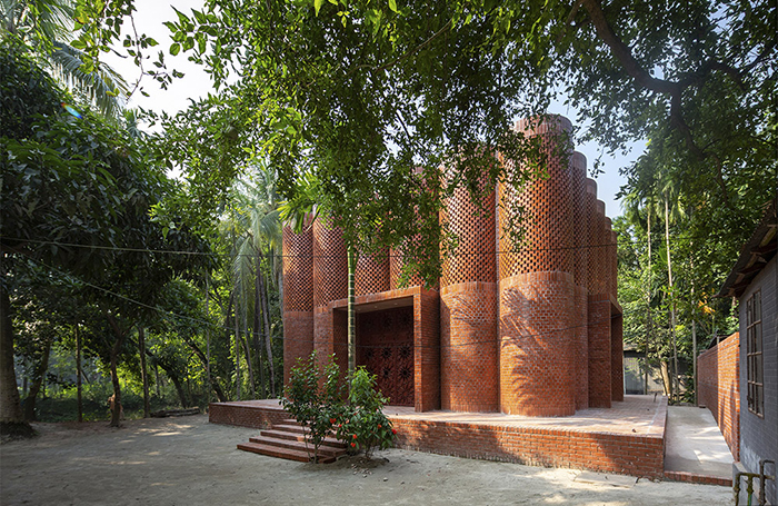 Three quater view of Shah Muhammad Mohsin Khan Mausoleum outsidejpg