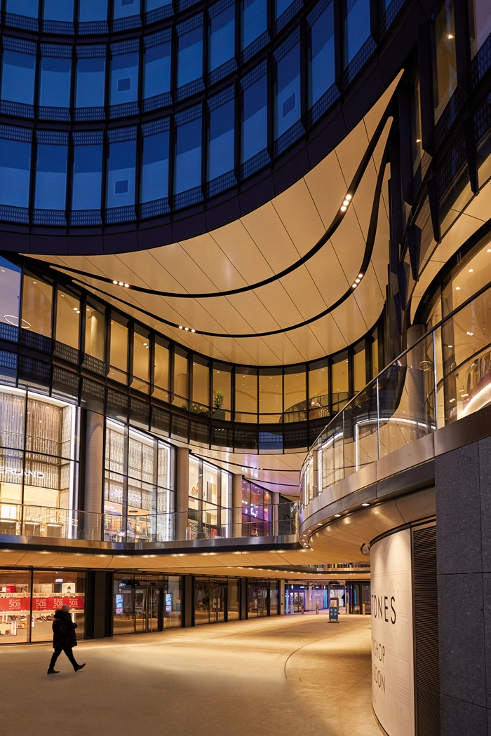 100 Liverpool Street700x1050ellipticalatrium4527Janie Aireyjpg