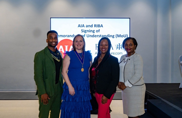 Executives group photo RIBA and AIA signing of MOU 700x455png