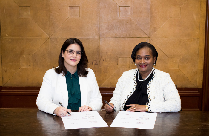 KSA signing 1png ADC's Dr Sumayah Al-Solaiman (left) and RIBA's Dr Valerie Vaughan-Dick (right) © Jackie King Photographer