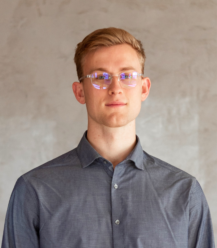 Thomas Warren 700x800png