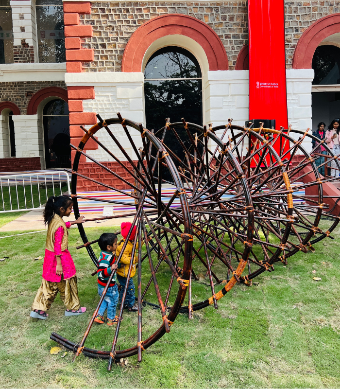 HeliX 20 with children playing 700x800png