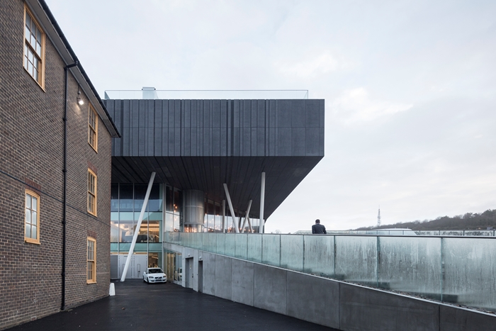 Brighton College S4102Laurian GhinitoiuWEBIMAGE1jpg