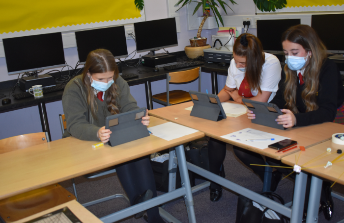 Glasgow Gaelic SchoolCOP26workshop700x455 2png