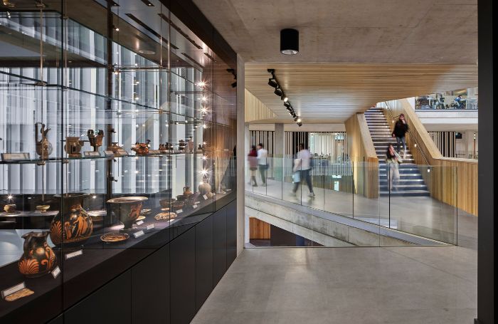 warvicuniversitycompetitionhallpeoplebackgroundarchitecture 700x455jpg