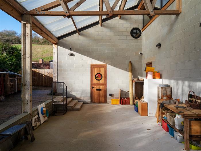 Cowshed497Max CreasyWEBIMAGE7jpg
